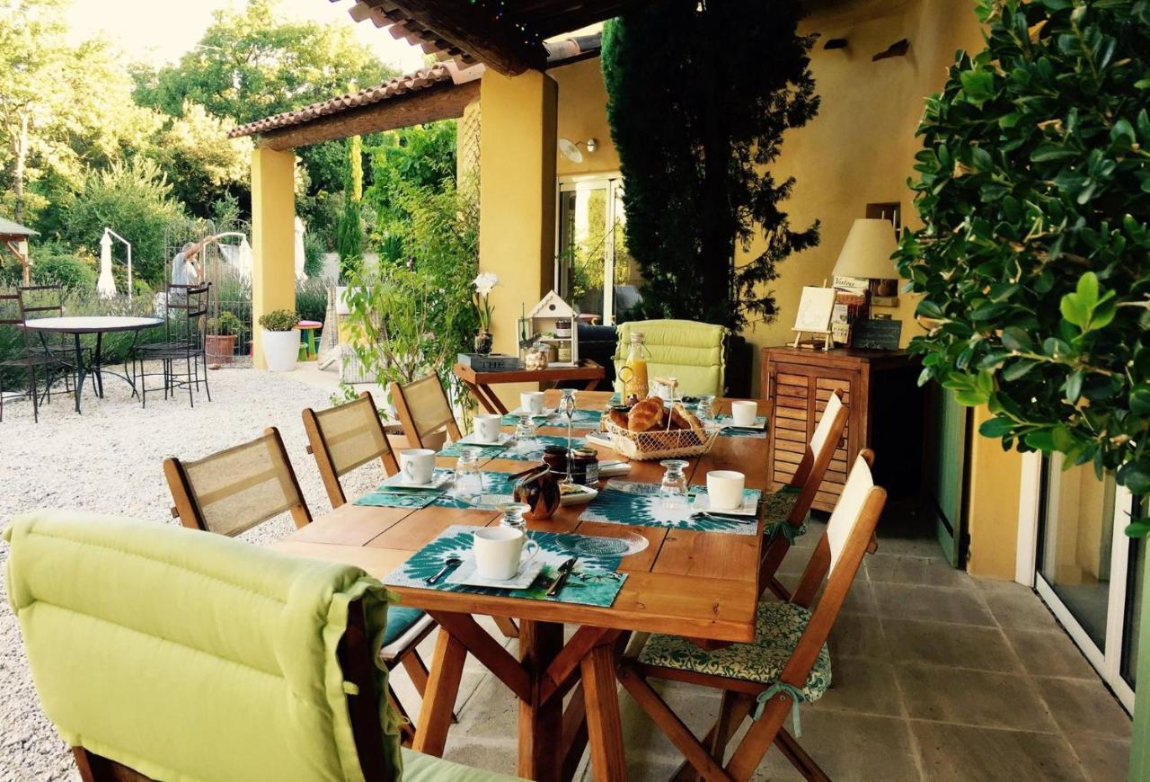 브나스크 Le Mas Des Pierres Blanches B&B 외부 사진