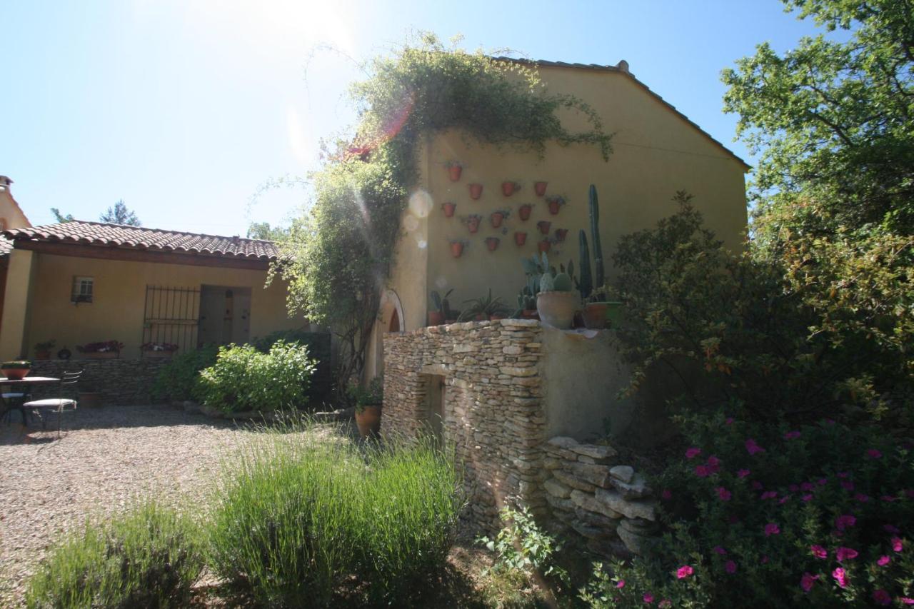 브나스크 Le Mas Des Pierres Blanches B&B 외부 사진