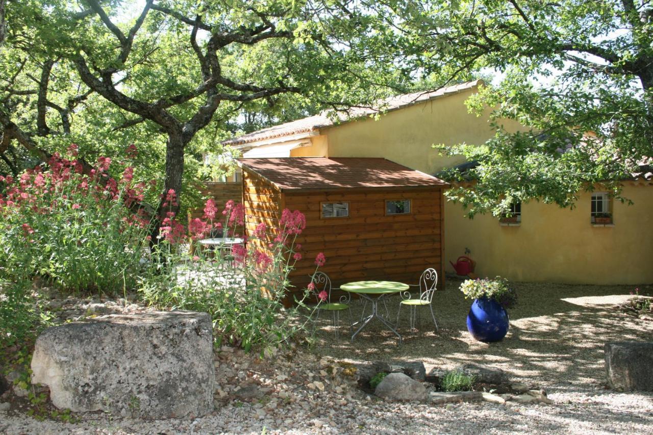 브나스크 Le Mas Des Pierres Blanches B&B 외부 사진