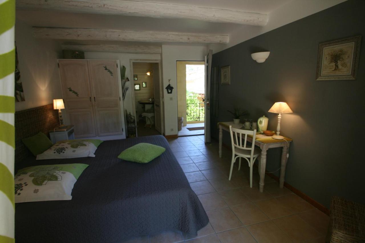 브나스크 Le Mas Des Pierres Blanches B&B 외부 사진